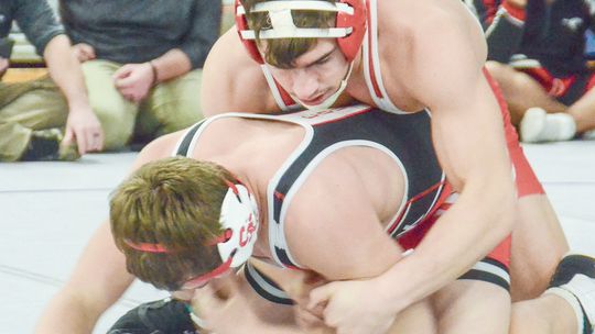 Bergen, Hinrichs, Marshall advance to state wrestling meet for Mustangs