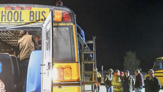 Glenvil Vol. Fire, Rescue host bus extrication training for county departments