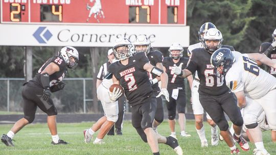 Hinrichs powers Sutton win over Elm Creek