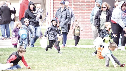 Keasling Memorial and Harvard Community Club host annual Easter Egg Hunt Saturday