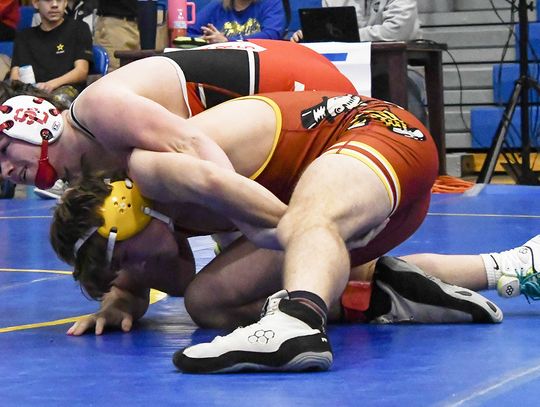 3 medalists lead Sandy Creek boys during SNC meet