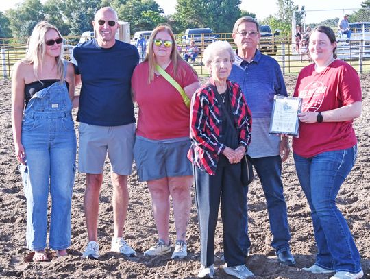 Anderson farm recognized with AKSARBEN Pioneer Family Award