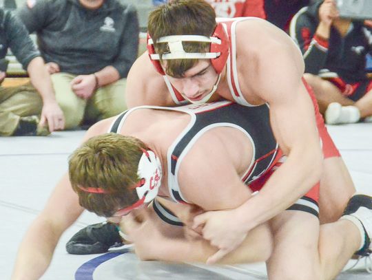 Bergen, Hinrichs, Marshall advance to state wrestling meet for Mustangs