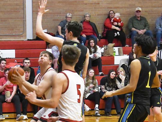 Cougars cruise past St. Cecilia, St. Paul last week, record is 9-4
