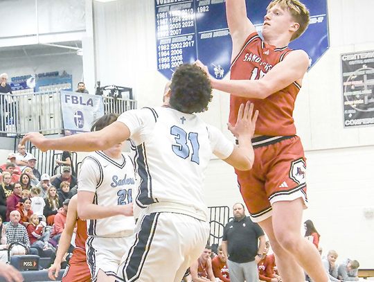Cougars split with GICC, St. Pats during holiday tourney