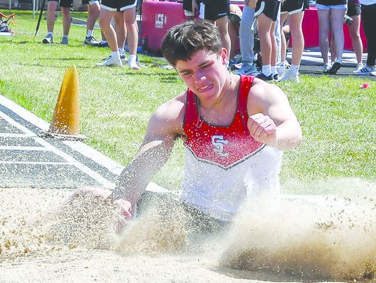 Field events lead SC boys track to 3rd place finish in Henderson