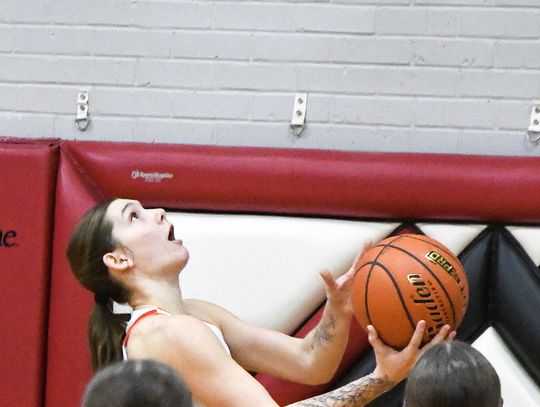 G/H girls on a roll, win 2 of 3 last week