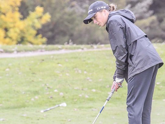 Oschner sets new standard at state golf, Fillies finished 6th as a team in North Platte