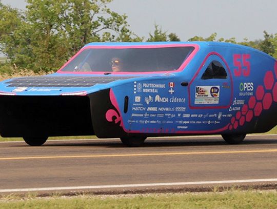 Solar cars drive by Fairfield en route to Wyoming