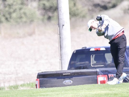 Sutton Golf defeats Deshler in quadrangular action by 13 strokes
