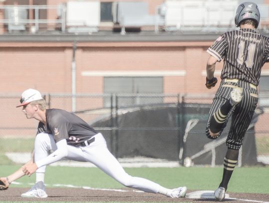 Sutton Seniors split with Malcolm, Fairbury