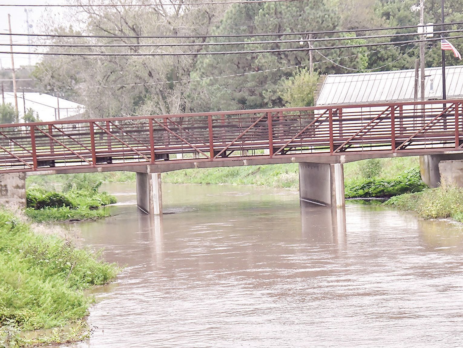 Heavy rain brings flooding to Clay County as Governor declares a state of emergency