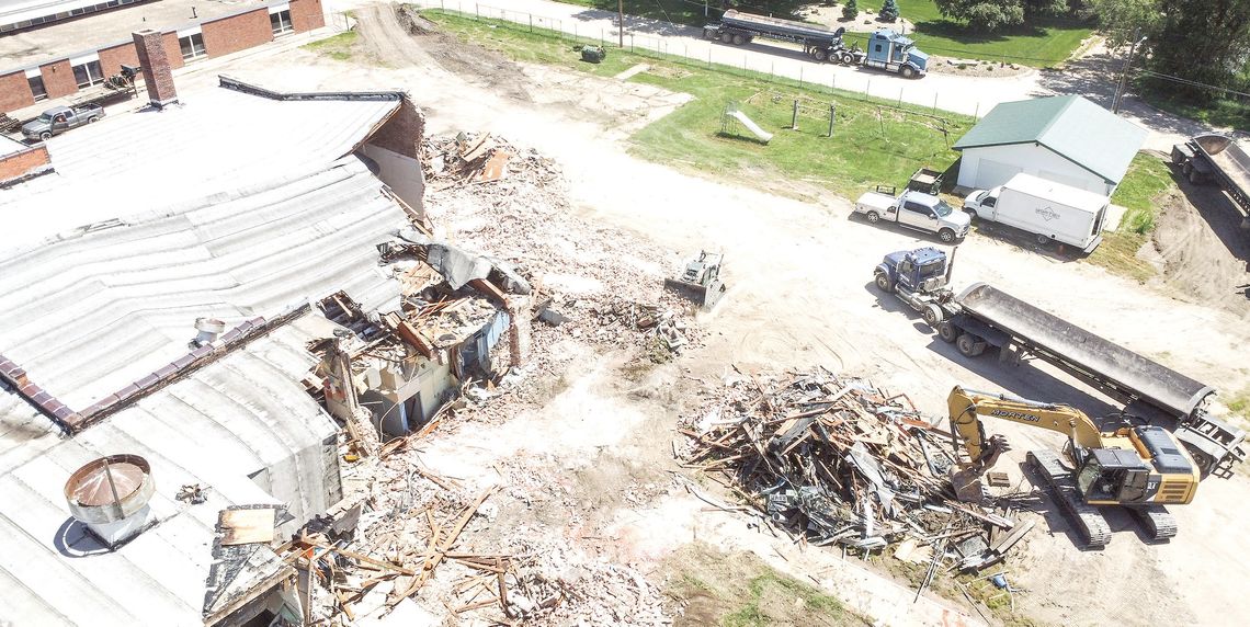 Clay Center school is slowly demolished Clay Center school is slowly demolished