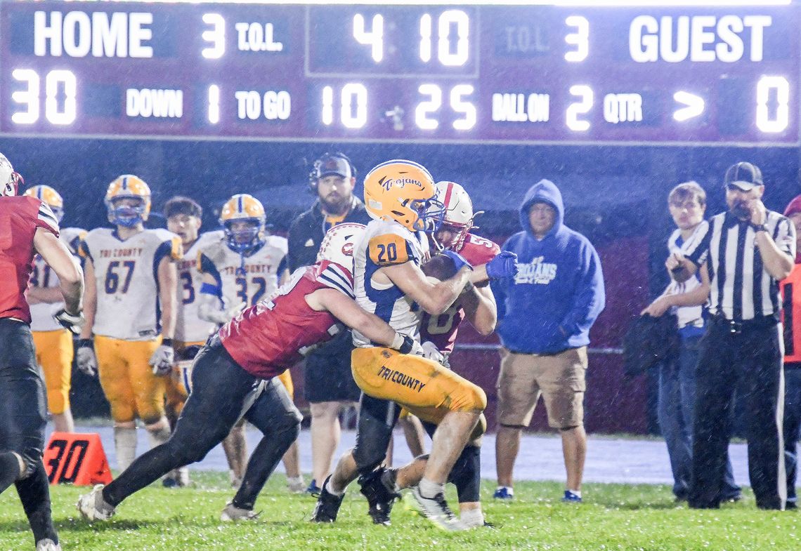 Cougars roll past Trojans 48-8