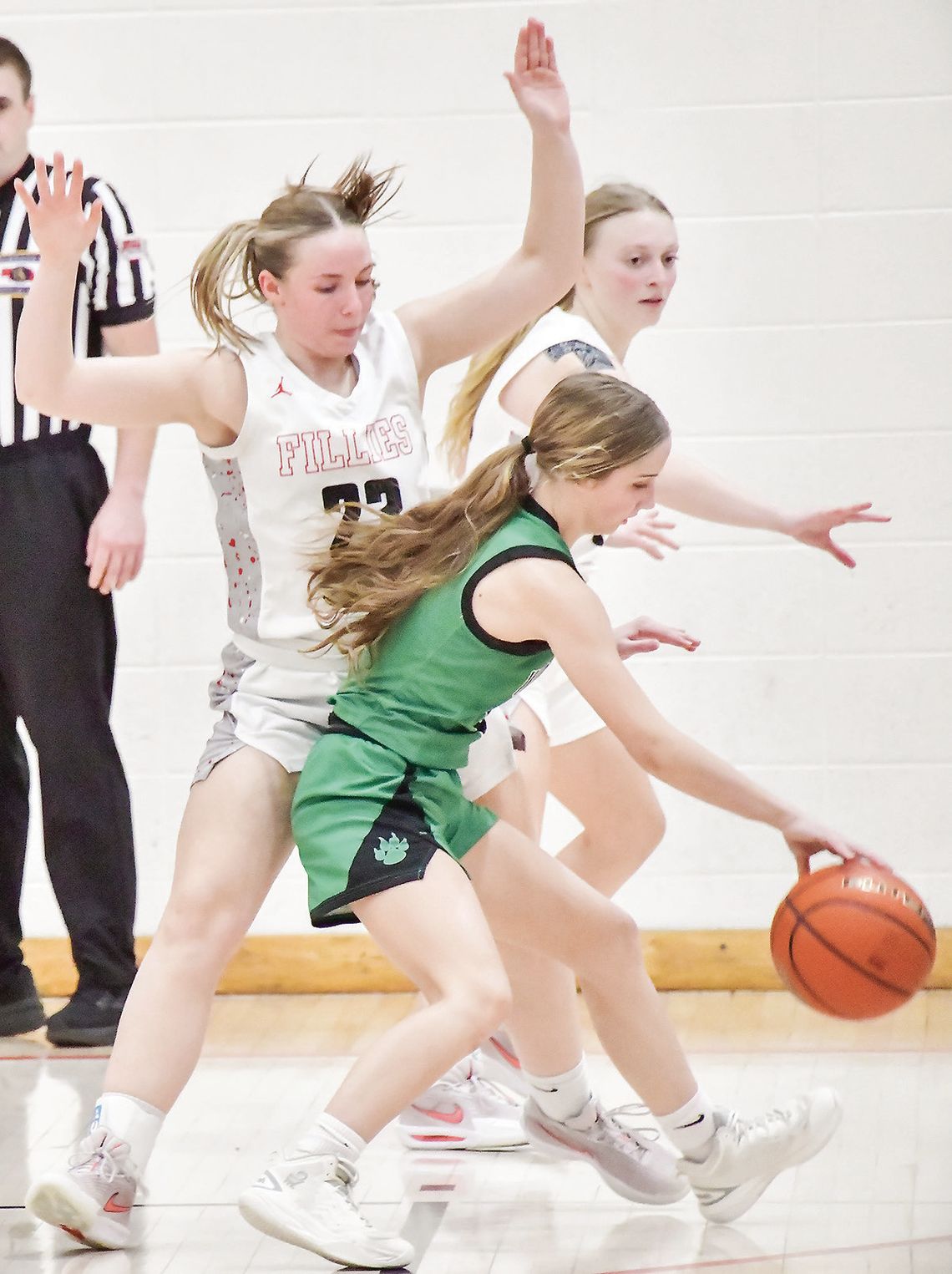 Fillies secure top seed in subdistricts with 59-22 win over Wolverines