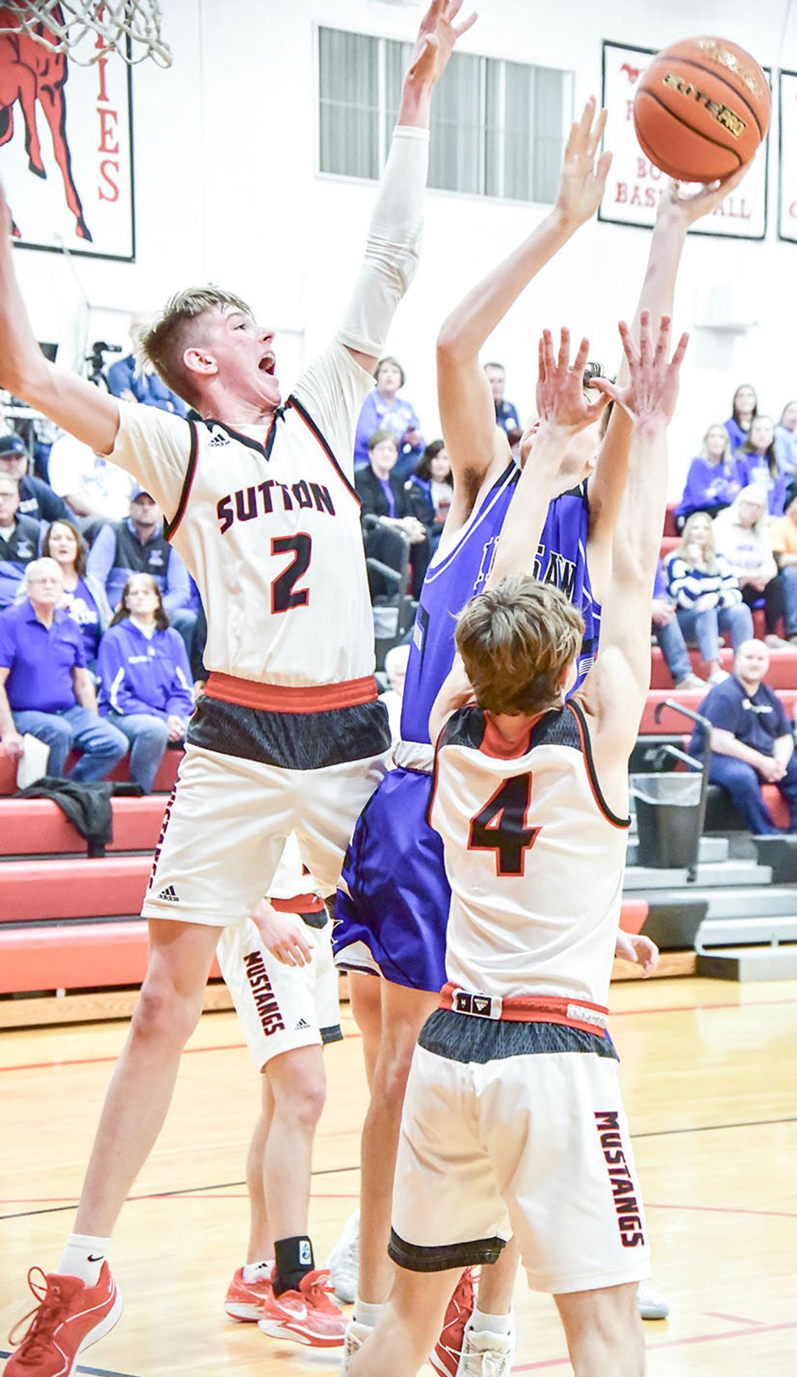 Mustangs advance to D1-7 district final with 59-39 win over Kenesaw