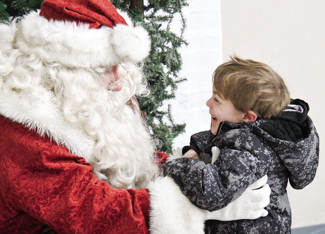 Starting the holiday season off bright, cheery Starting the holiday season off bright, cheery