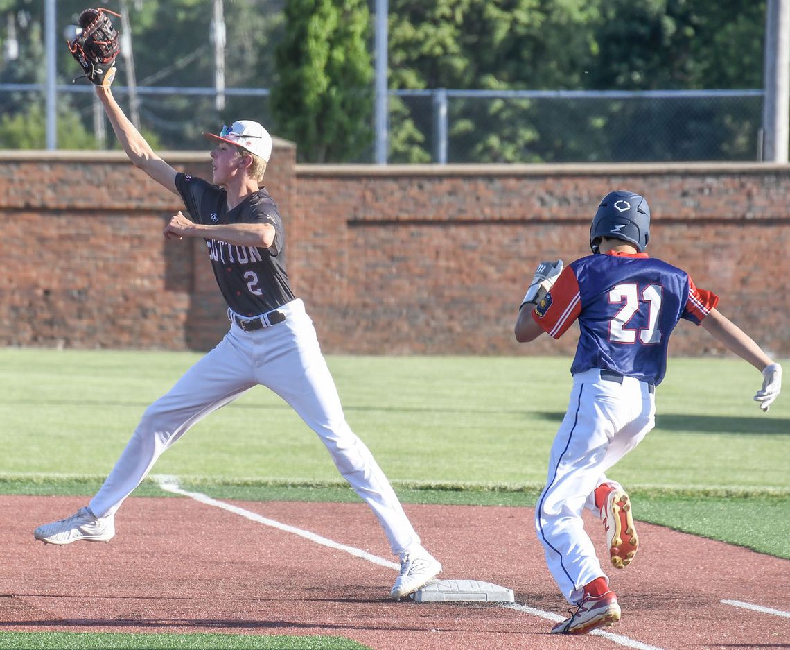 Sutton Juniors sweep Hastings Runza during May 29 doubleheader