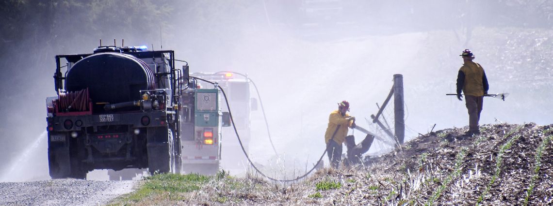 Sutton VFD respond to ditch fire Sutton VFD respond to ditch fire